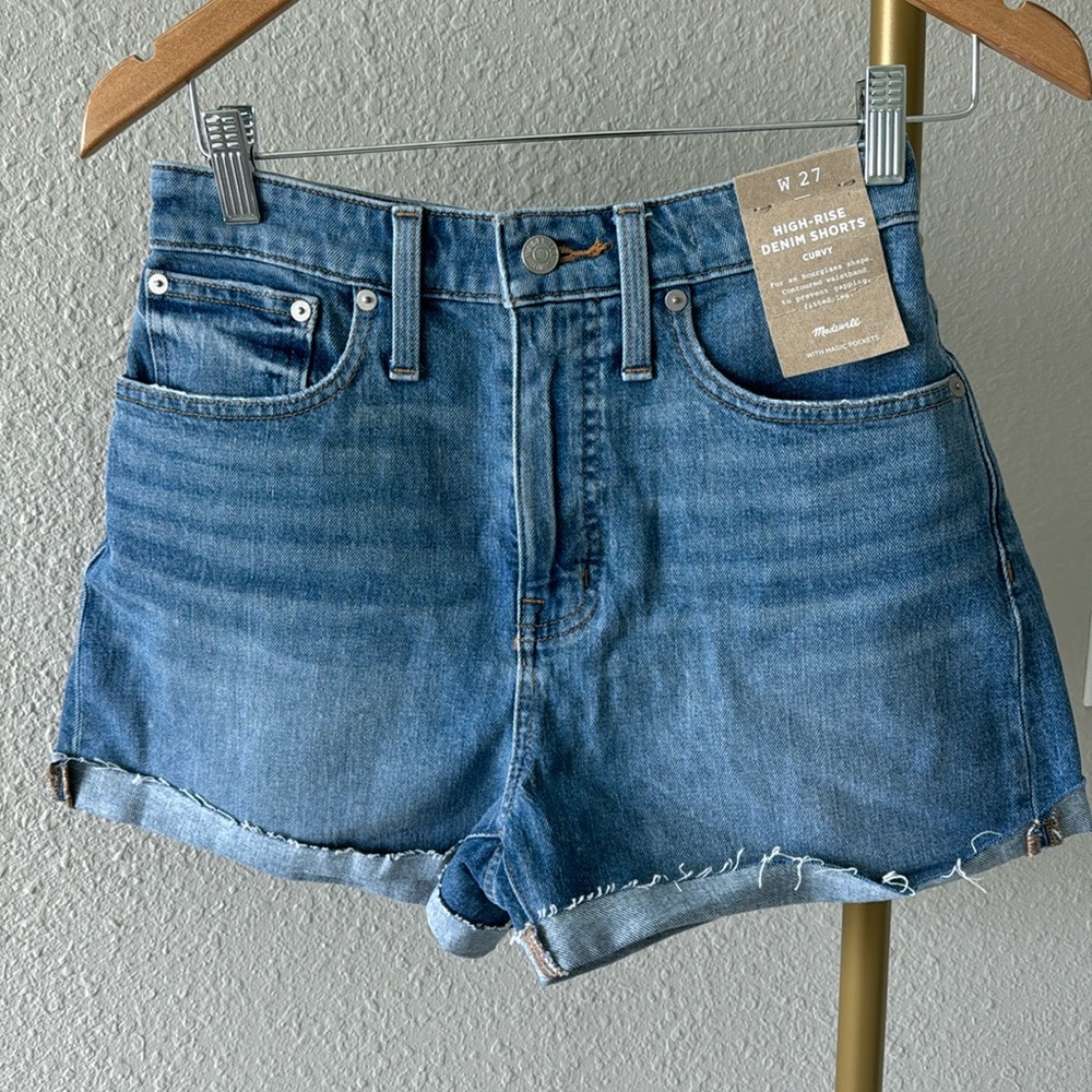 Madewell High-rise curvy shorts. Size 27 new with tags